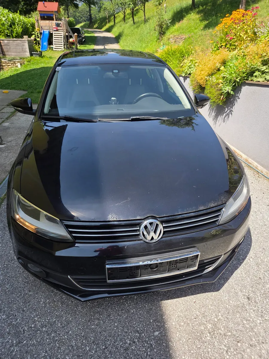 Volkswagen Jetta 2011 photo 3