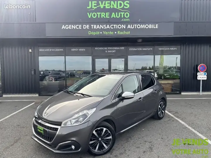 Peugeot 208 2019 photo 2