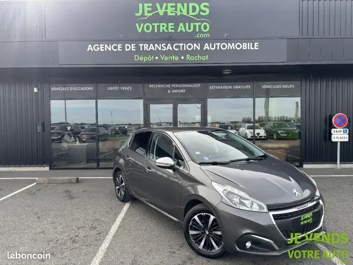 Peugeot 208 2019 photo 4