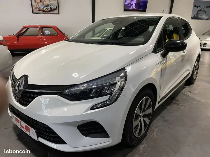 Renault Clio 2022 photo 2