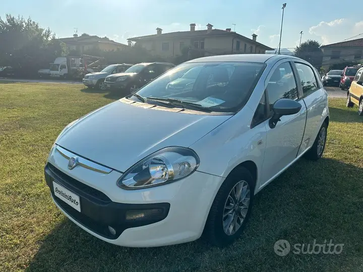 Fiat Punto Evo 2011 photo 3