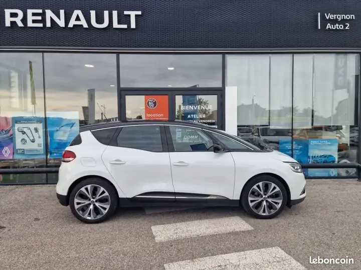 Renault Scenic 2018 photo 2
