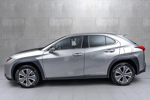 Lexus Ux300E 2021 photo 3