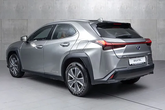 Lexus Ux300E 2021 photo 4