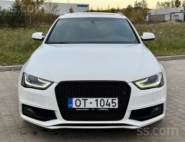 Audi A4 2013 photo 2