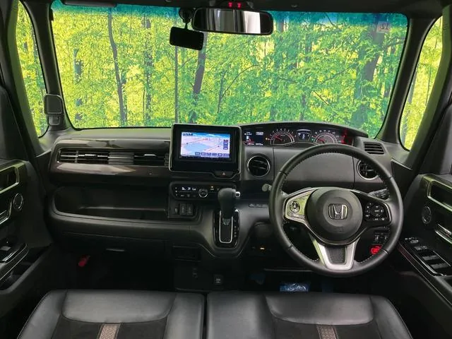 Honda N-Box 2019 photo 2