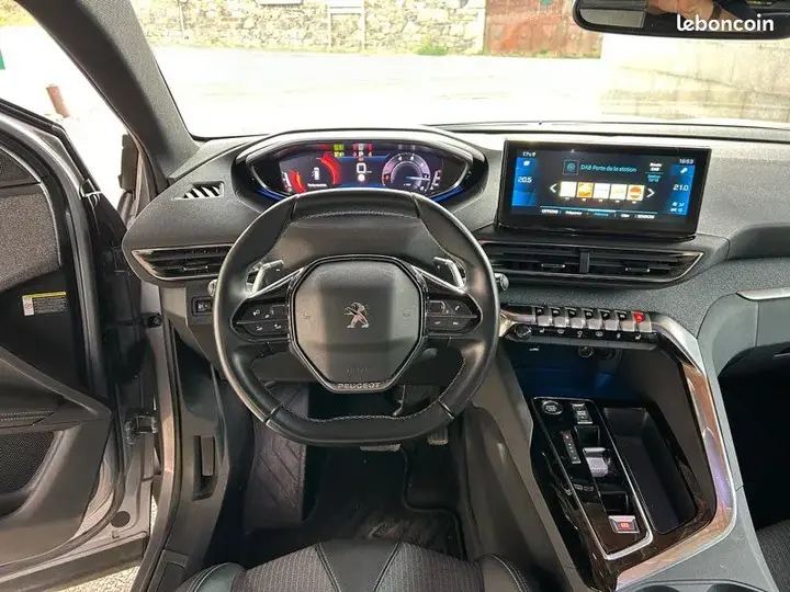 Peugeot 5008 2023 photo 5