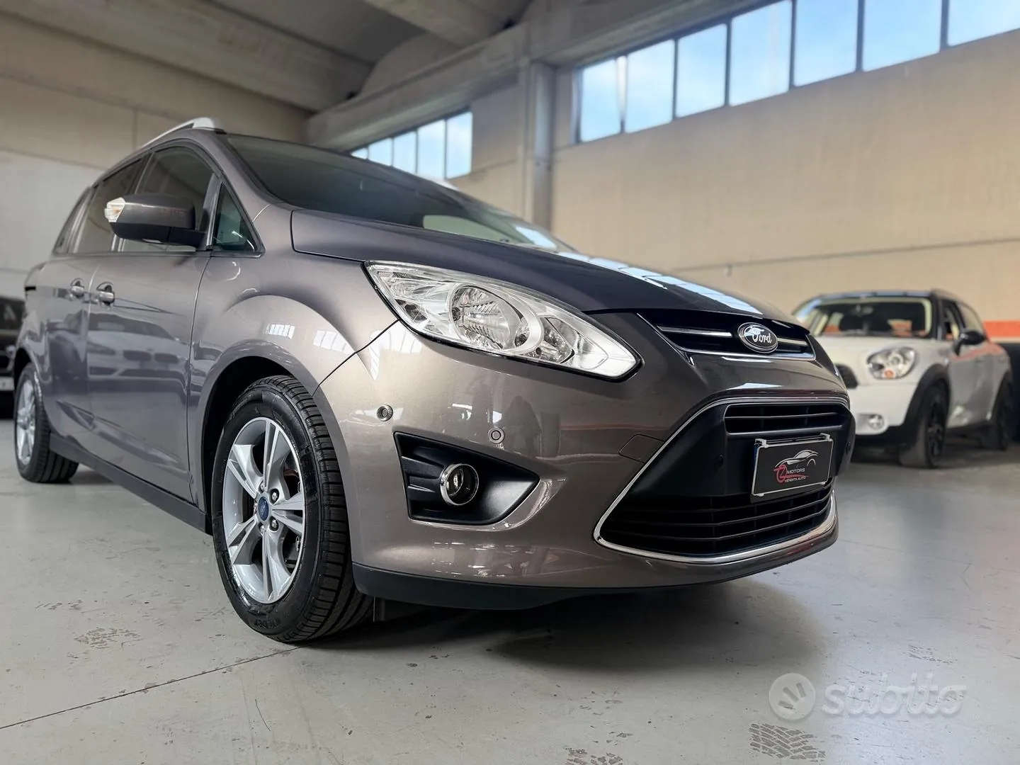 Ford C-Max 2015 photo 4