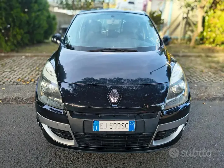 Renault Scenic 2011 photo 3
