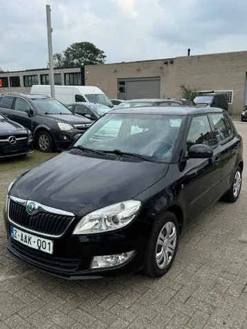 Skoda Fabia 2012 photo 3