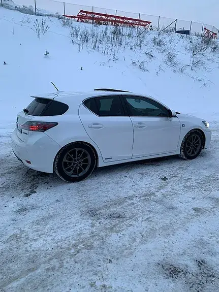 Lexus Ct200H 2012 photo 3