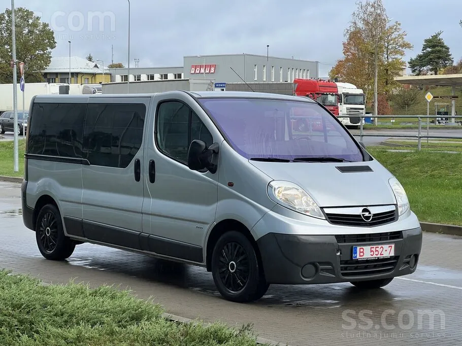 Opel Vivaro 2010 photo 3