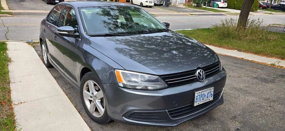 Volkswagen Jetta 2013 photo 2