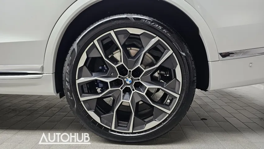 BMW X7 2024 photo 5