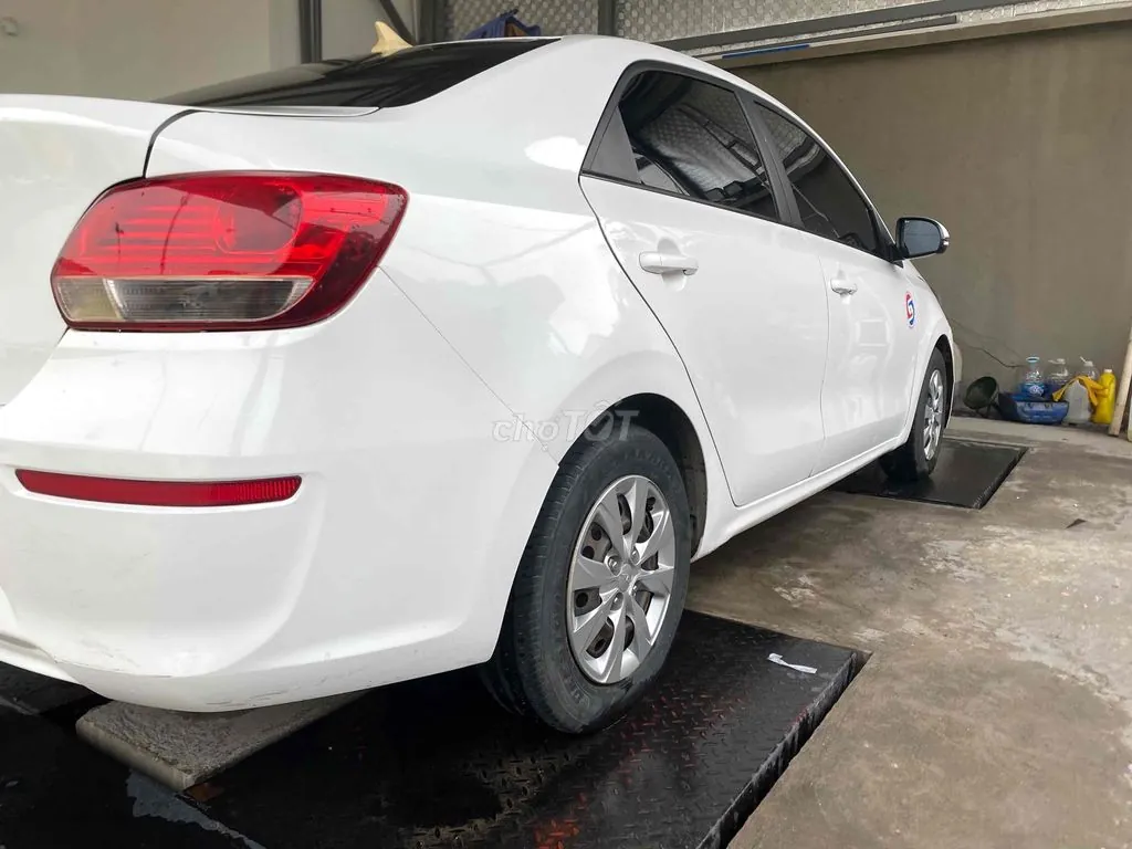 Kia Soluto 2022 photo 5