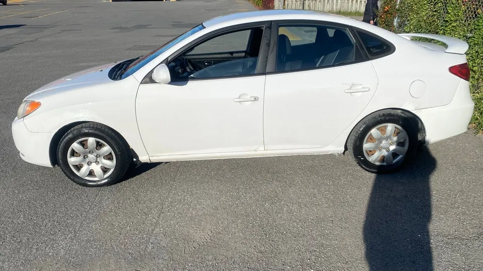 Hyundai Elantra 2010 photo 2
