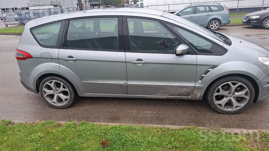 Ford S-Max 2011 photo 4