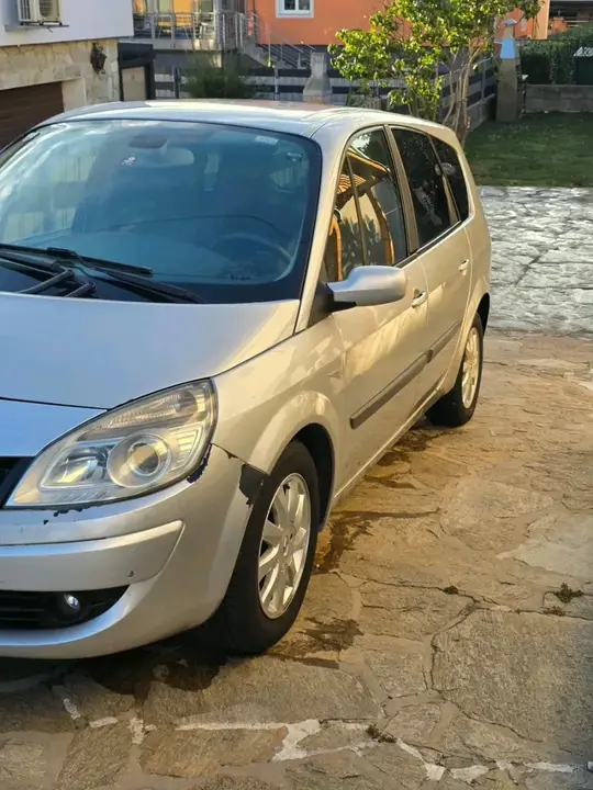 Renault Grand Scenic 2008 photo 2