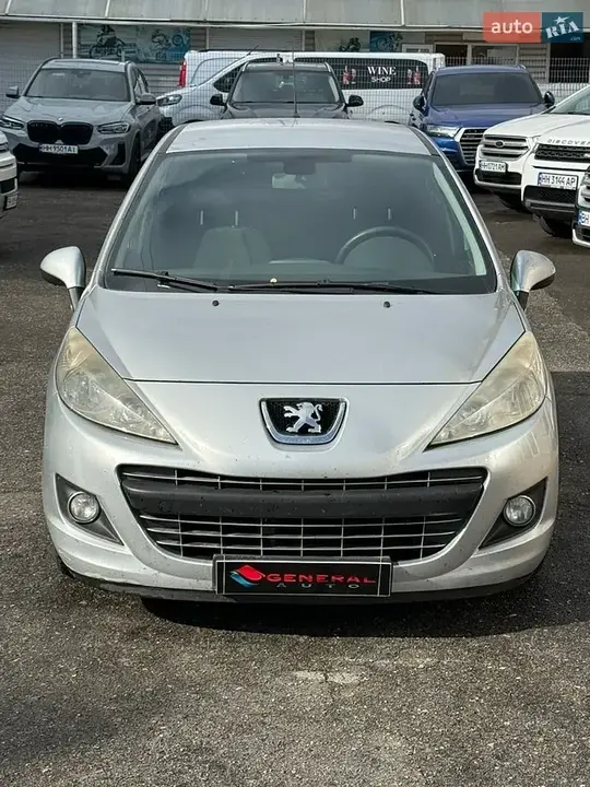 Peugeot 207 2010 photo 4
