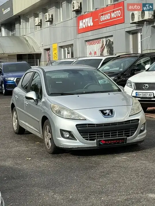 Peugeot 207 2010 photo 3