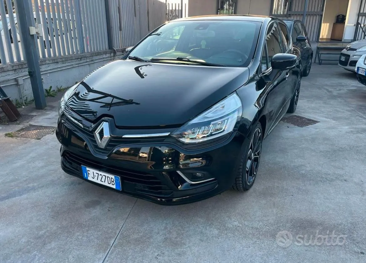 Renault Clio 2017 photo 2