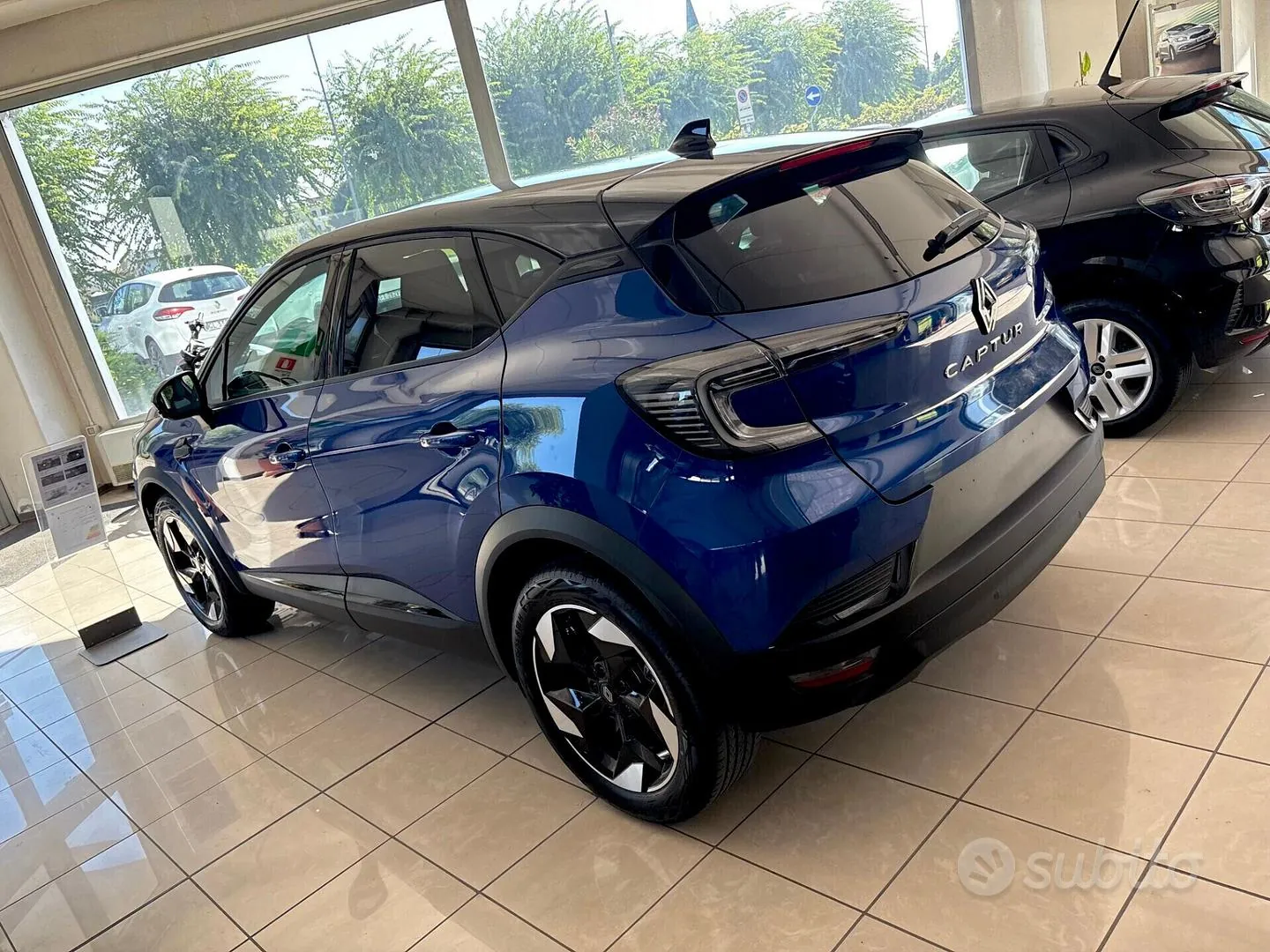 Renault Captur photo 2