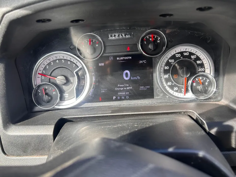 Dodge Ram 1500 2013 photo 2