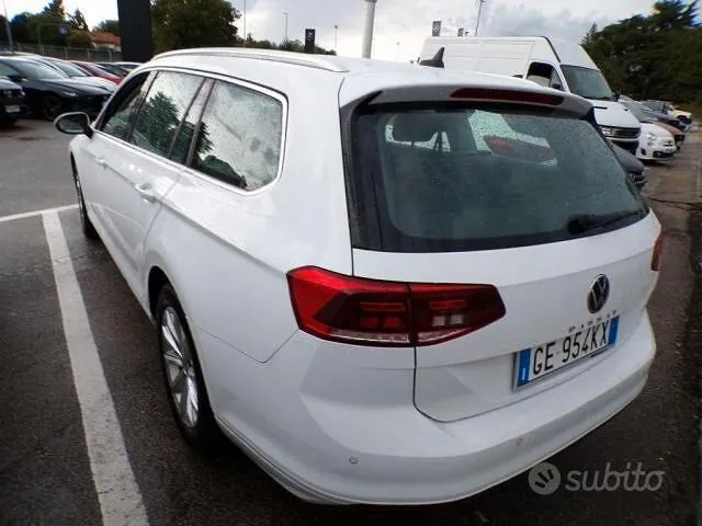 Volkswagen Passat 2021 photo 2