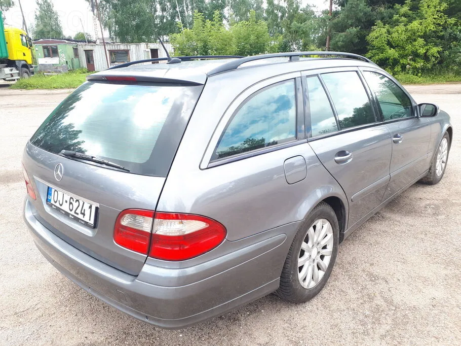Mercedes-Benz E-Class 2006 photo 5