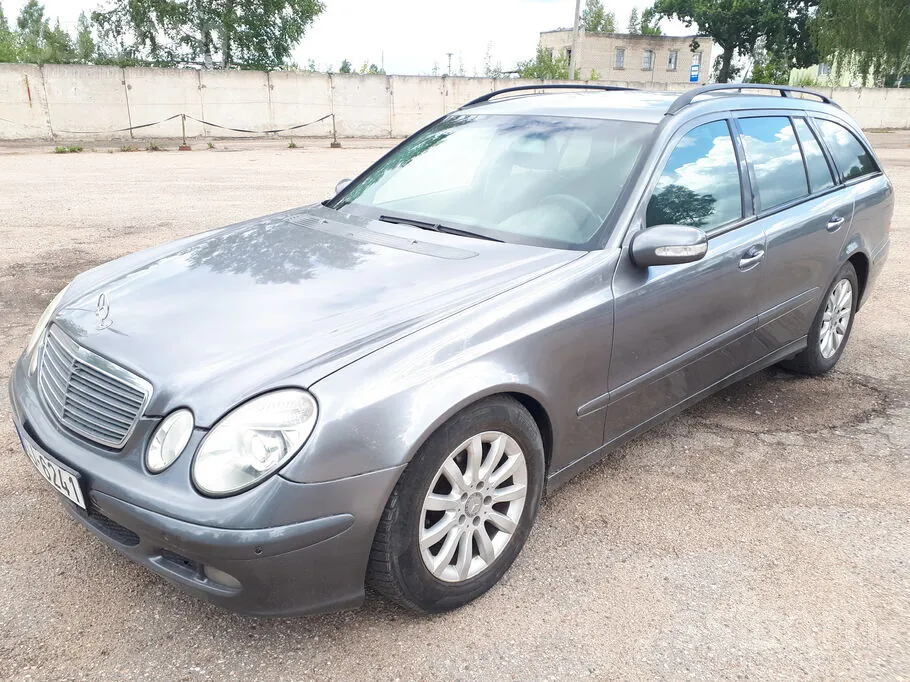 Mercedes-Benz E-Class 2006 photo 3