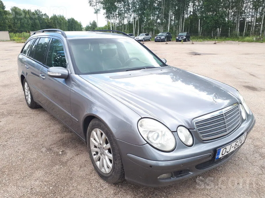Mercedes-Benz E-Class 2006 photo 2