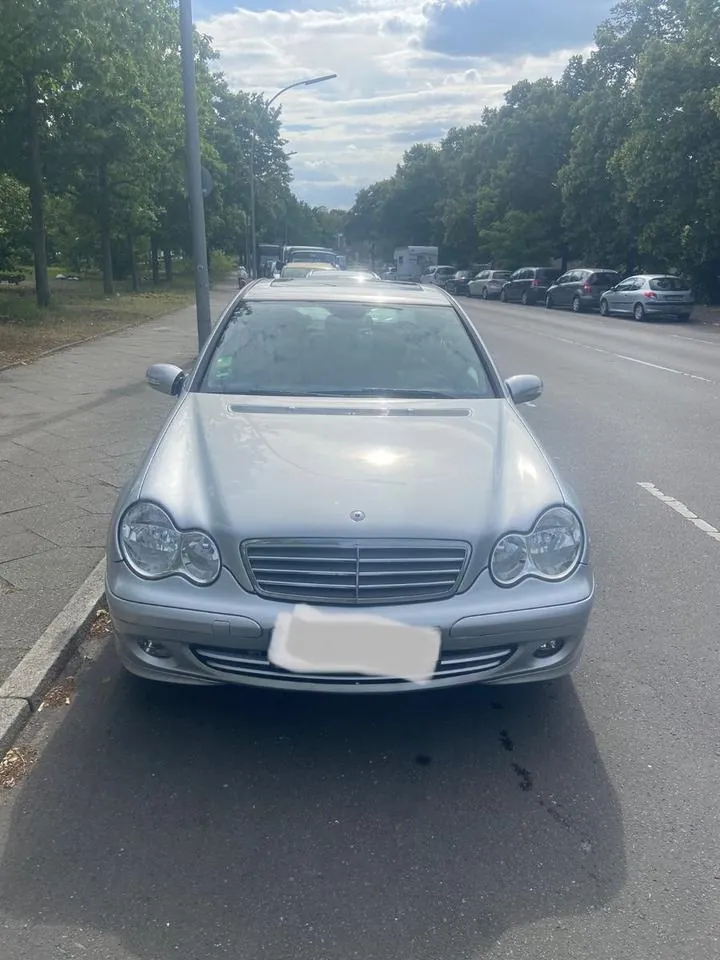 Mercedes-Benz C 180
