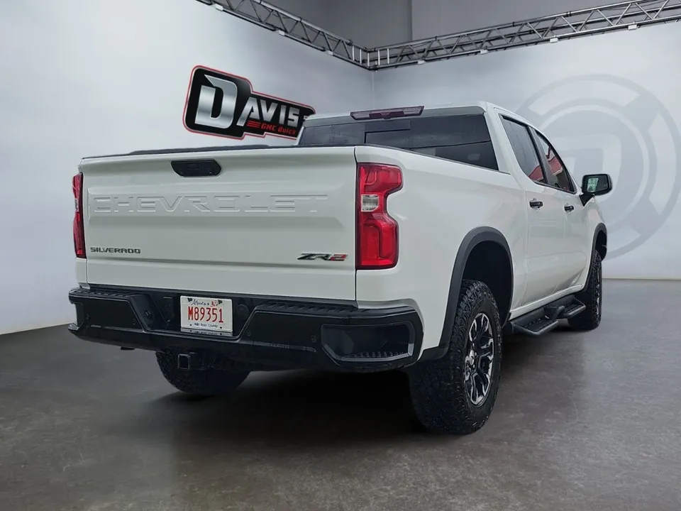Chevrolet Silverado 1500 2024 photo 3