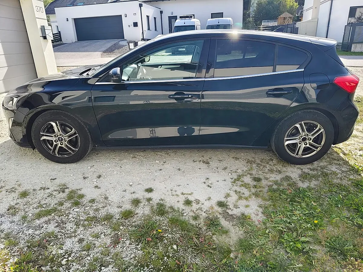 Ford Focus 2020 photo 2