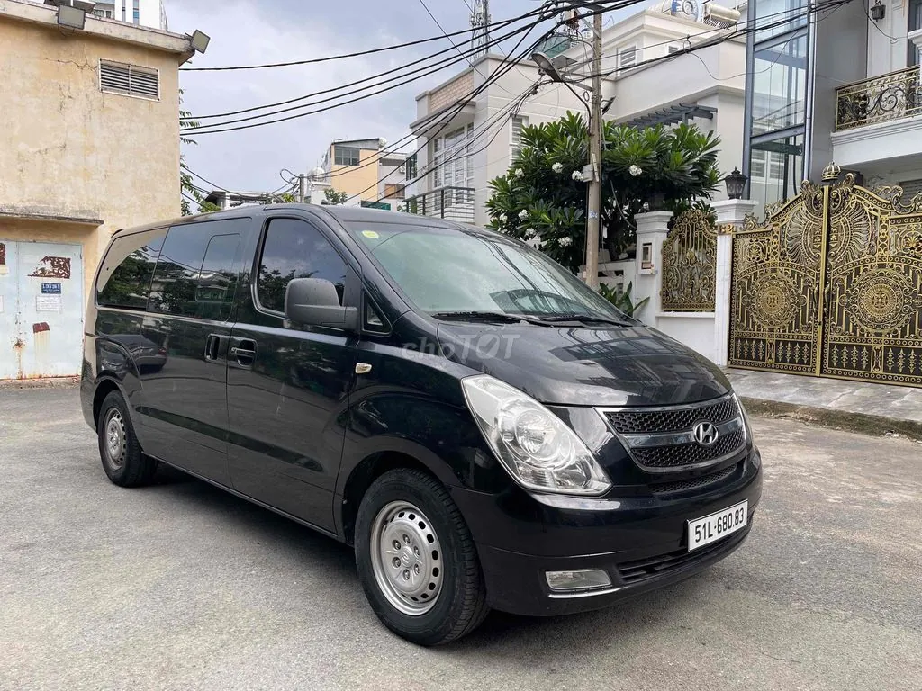 Hyundai Starex 2014 photo 2