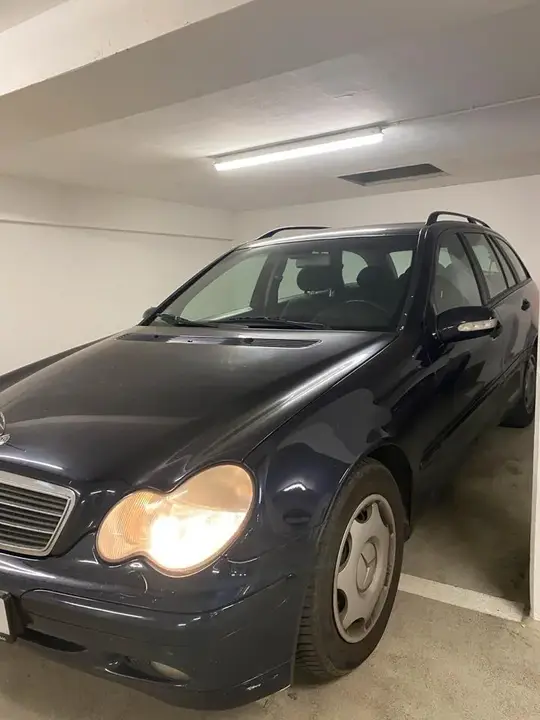 Mercedes-Benz C200
