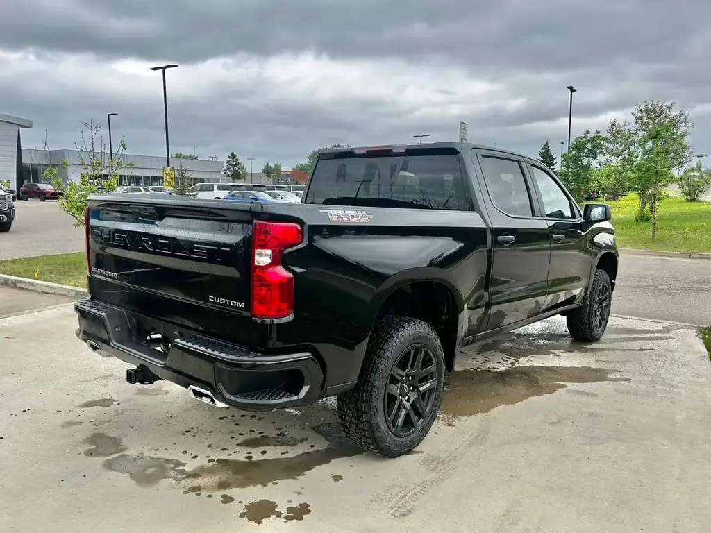 Chevrolet Silverado 1500 2026 photo 3