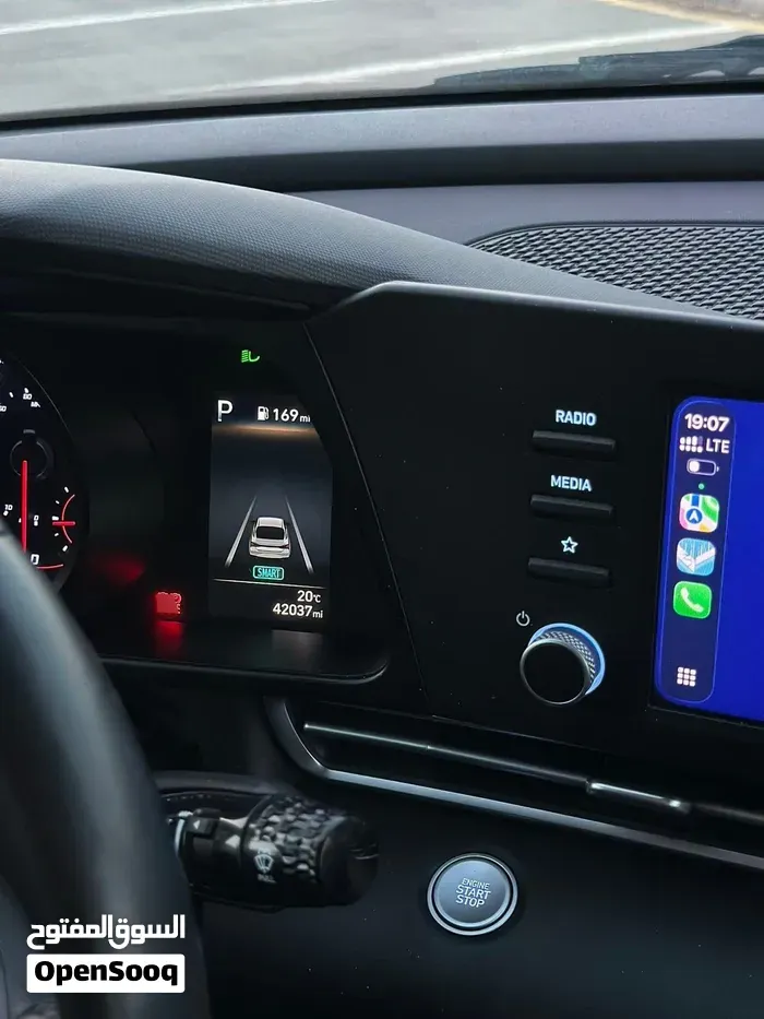 Hyundai Elantra 2023 photo 3
