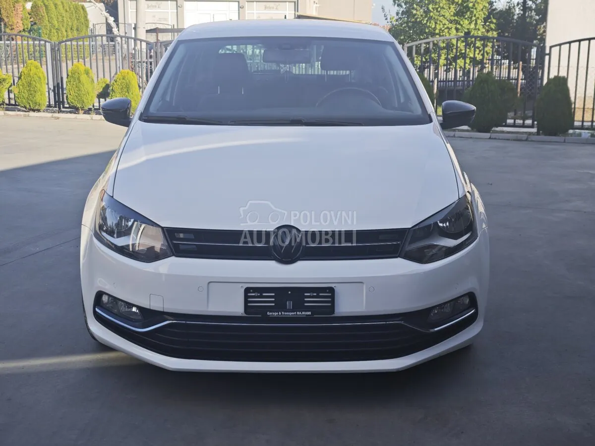 Volkswagen Polo 2011 photo 2