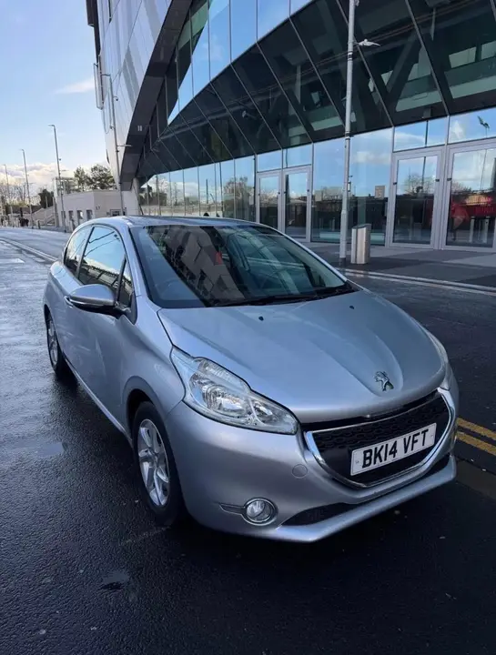 Peugeot 208