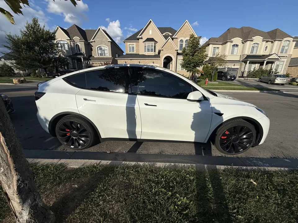 Tesla Model Y 2022 photo 4