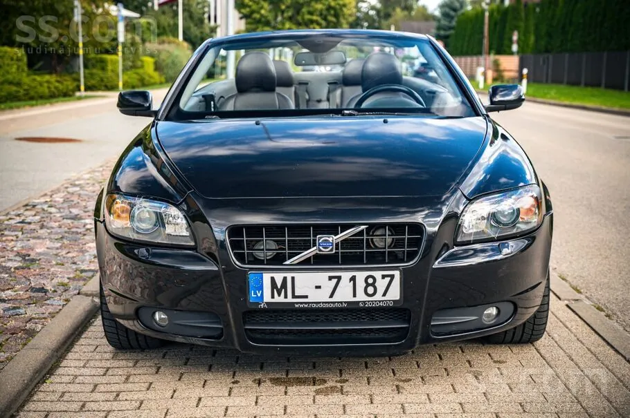 Volvo C70 2007 photo 2