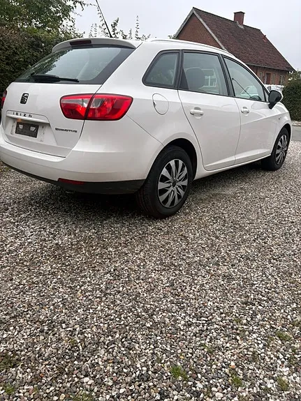 Seat Ibiza 2016 photo 4
