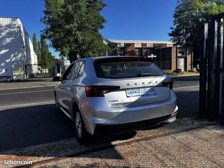Skoda Fabia 2023 photo 4