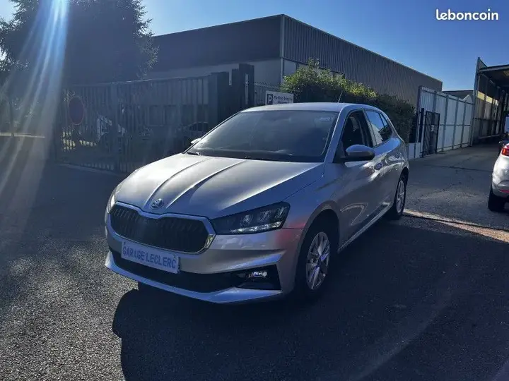 Skoda Fabia 2023 photo 3