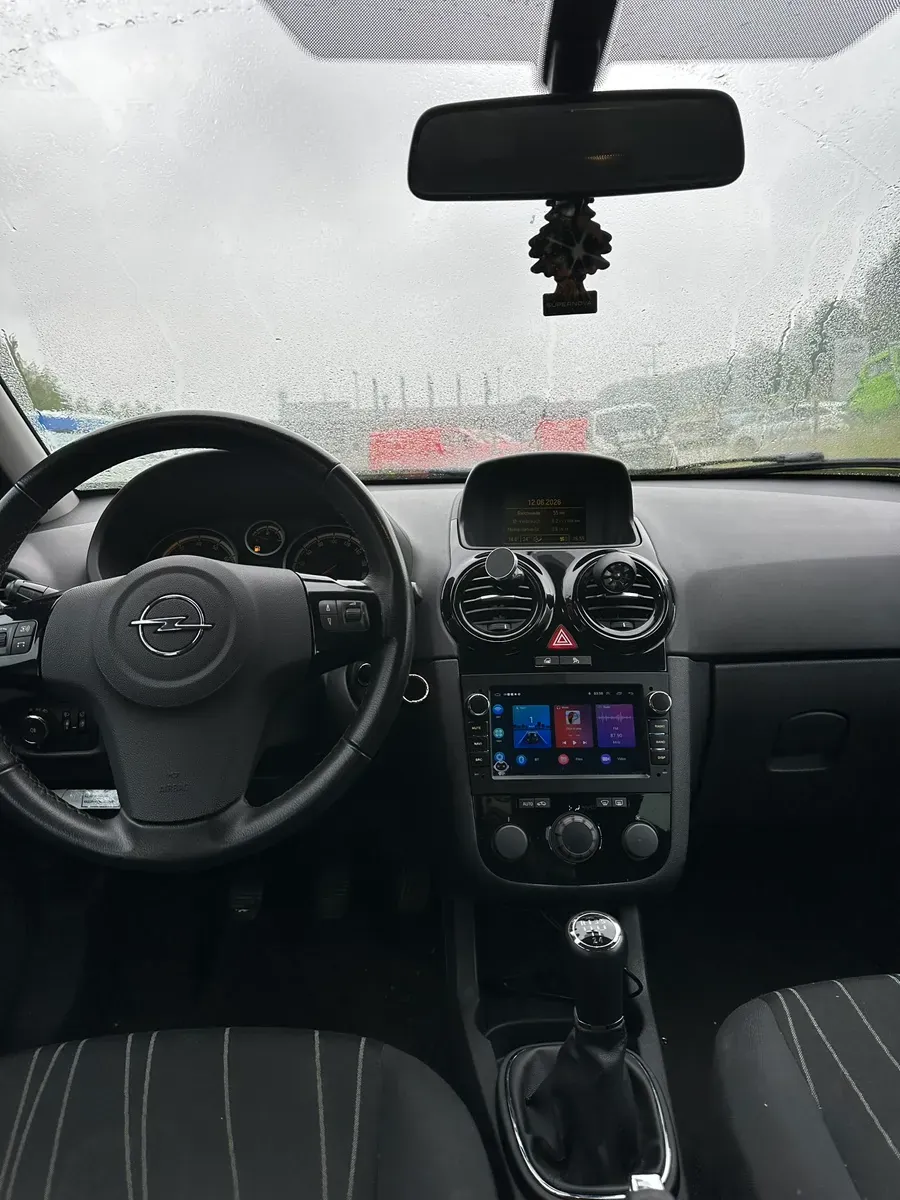 Opel Corsa 2010 photo 3