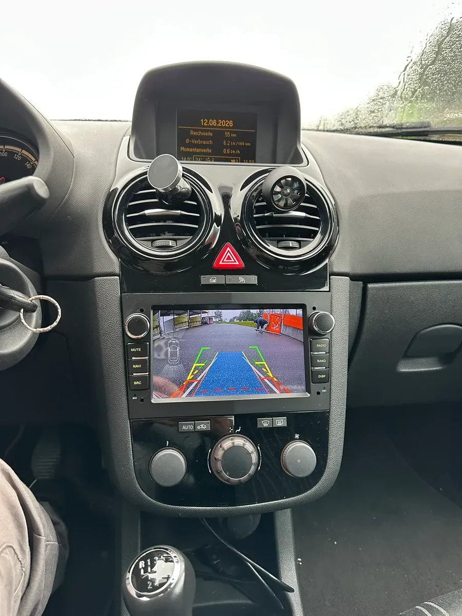 Opel Corsa 2010 photo 2