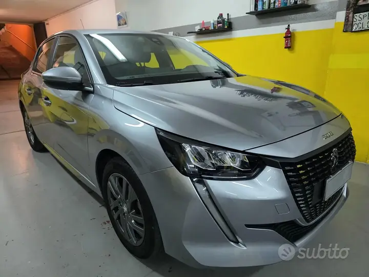 Peugeot 208 2021 photo 2