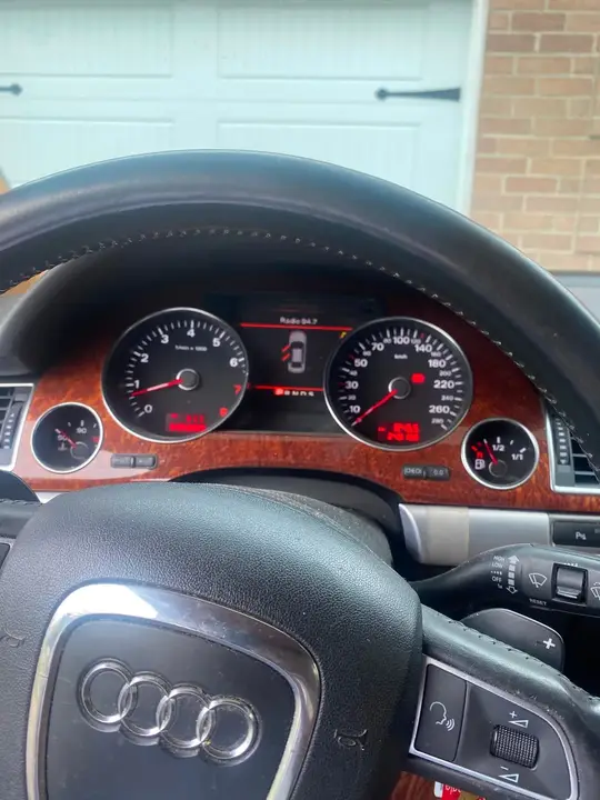 Audi A8 2009 photo 3