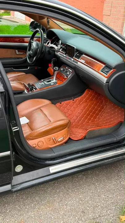 Audi A8 2009 photo 2
